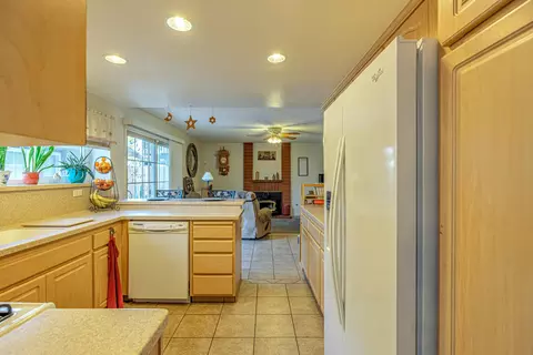 1341 Samra Ave, Lancaster, CA 93535 photo 9