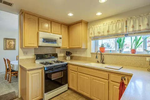1341 Samra Ave, Lancaster, CA 93535 photo 11