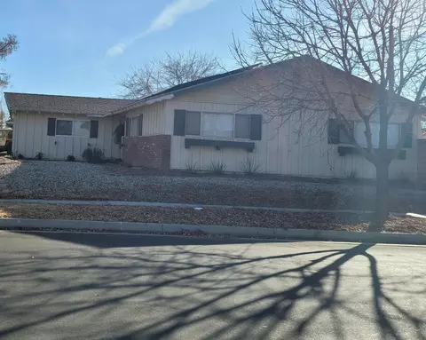 43867 Elm Ave W, Lancaster, CA 93534 photo 2