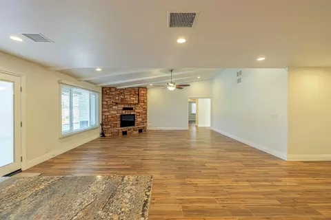 42917 Normandy Ln, Lancaster, CA 93536 photo 8