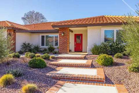 42917 Normandy Ln, Lancaster, CA 93536 photo 1