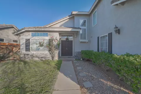 39446 Avignon Ln, Palmdale, CA 93551 photo 2