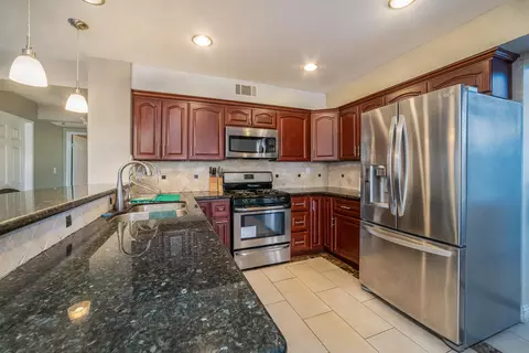 39446 Avignon Ln, Palmdale, CA 93551 photo 4