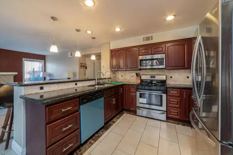 39446 Avignon Ln, Palmdale, CA 93551 photo 3