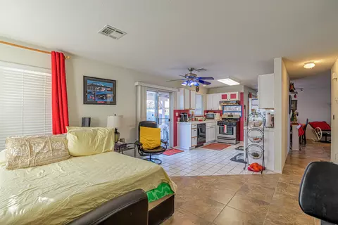 36717 45th St E St, Palmdale, CA 93552 photo 8