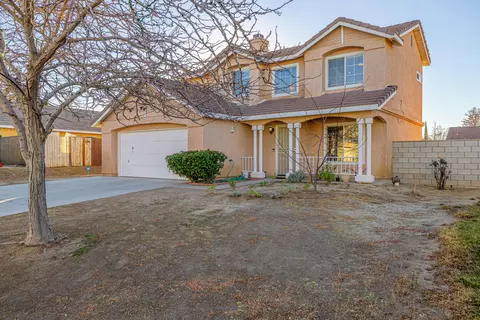 36717 45th St E St, Palmdale, CA 93552 photo 2