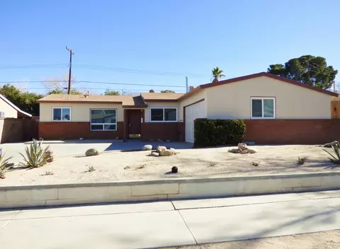 44724 Andale Ave, Lancaster, CA 93535 photo 2