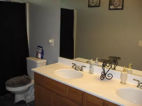 45722 Barham Ave, Lancaster, CA 93534 photo 9