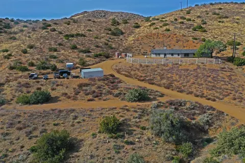 33365 Hubbard Rd, Acton, CA 93510 photo 2