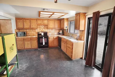 33365 Hubbard Rd, Acton, CA 93510 photo 8