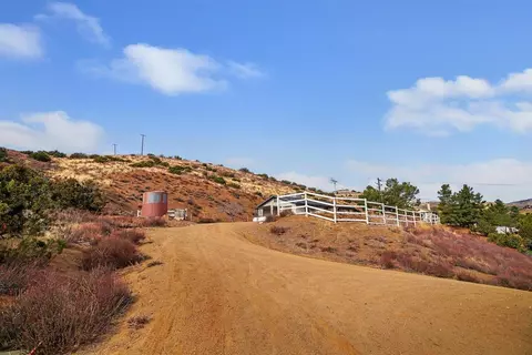 33365 Hubbard Rd, Acton, CA 93510 photo 4