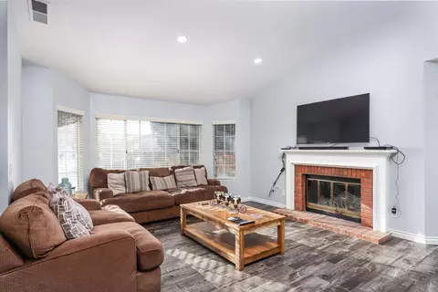37424 Windsor Ct, Palmdale, CA 93550 photo 7