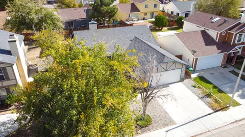 45122 Colleen Dr, Lancaster, CA 93535 photo 4