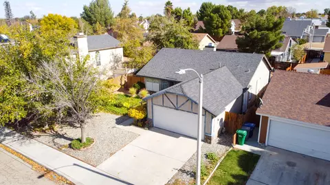 45122 Colleen Dr, Lancaster, CA 93535 photo 3