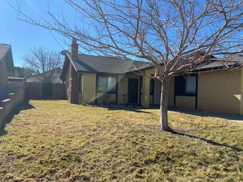 630 Ave J 9 E, Lancaster, CA 93535 photo 2