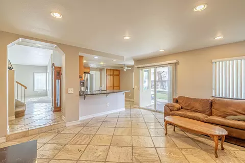 44569 Stonebridge Ln, Lancaster, CA 93536 photo 11