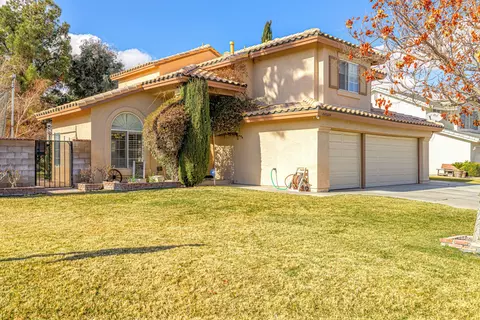 44569 Stonebridge Ln, Lancaster, CA 93536 photo 2