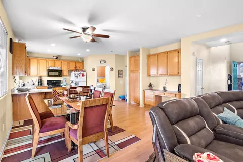 2534 Norberry St E, Lancaster, CA 93535 photo 8
