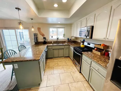 1380 Tanglewood Dr, Tehachapi, CA 93561 photo 12