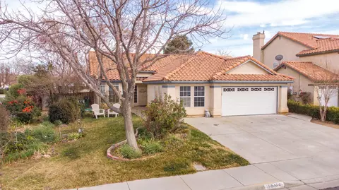 42456 Butterscotch Ln, Lancaster, CA 93536 photo 2