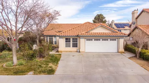 42456 Butterscotch Ln, Lancaster, CA 93536 photo 1