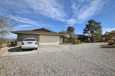7237 Juniper Rd, Joshua Tree, CA 92252 photo 2