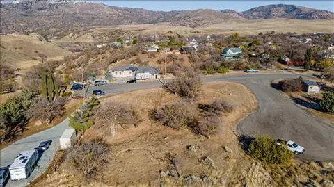 19801 Hi Ct, Tehachapi, CA 93561 photo 4