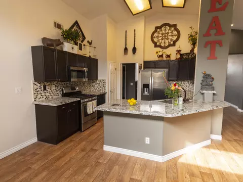 6814 Andover Ave, Lancaster, CA 93536 photo 9