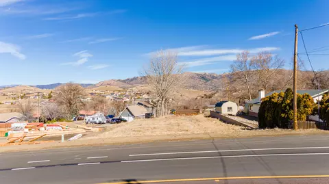 22550 Westwood Blvd, Tehachapi, CA 93561 photo 2