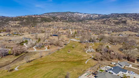 29561 Fawn Way, Tehachapi, CA 93561 photo 35