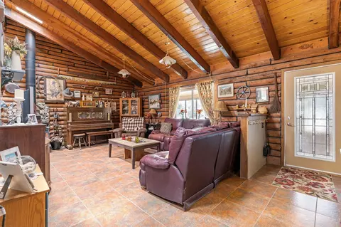 29561 Fawn Way, Tehachapi, CA 93561 photo 12