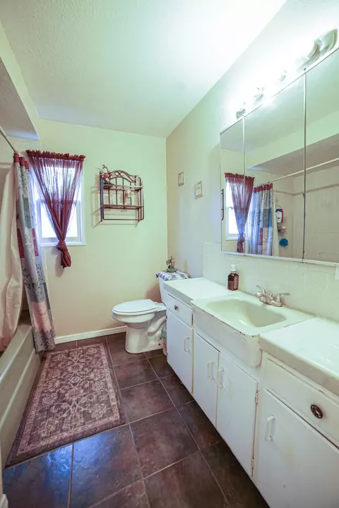 1310 Ivyton St W, Lancaster, CA 93534 photo 10