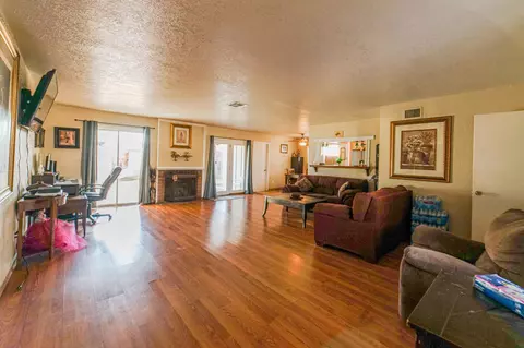 1310 Ivyton St W, Lancaster, CA 93534 photo 6