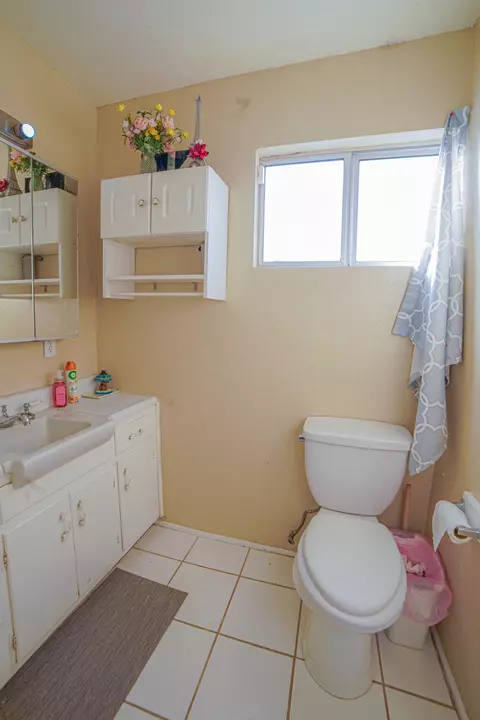 1310 Ivyton St W, Lancaster, CA 93534 photo 9