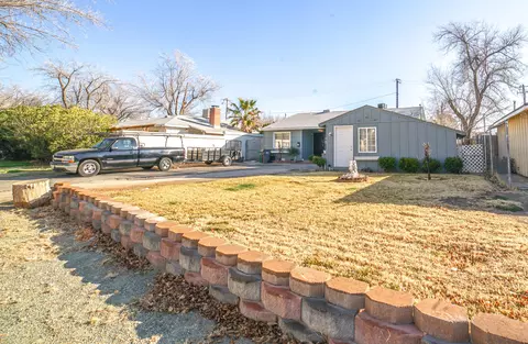 1310 Ivyton St W, Lancaster, CA 93534 photo 3