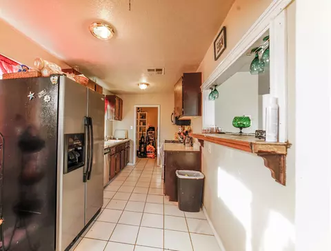 1310 Ivyton St W, Lancaster, CA 93534 photo 7