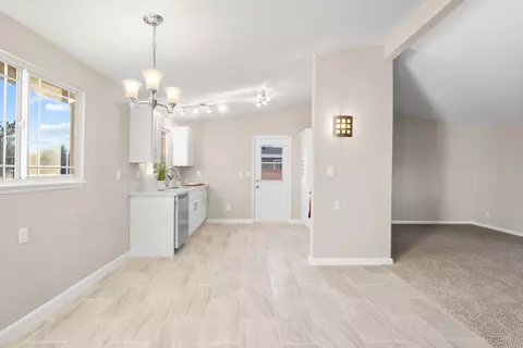 403 Lingard St E, Lancaster, CA 93535 photo 6