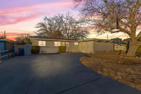 403 Lingard St E, Lancaster, CA 93535 photo 1