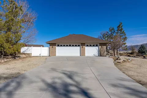18820 St Andrews Dr, Tehachapi, CA 93561 photo 7