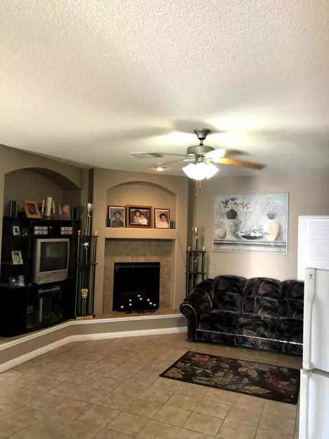 43903 Sandstarr Ct, Lancaster, CA 93535 photo 6