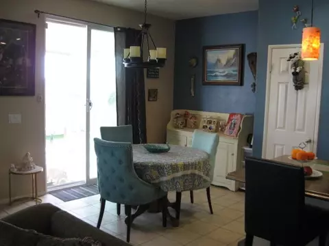 44910 Shad St, Lancaster, CA 93536 photo 5