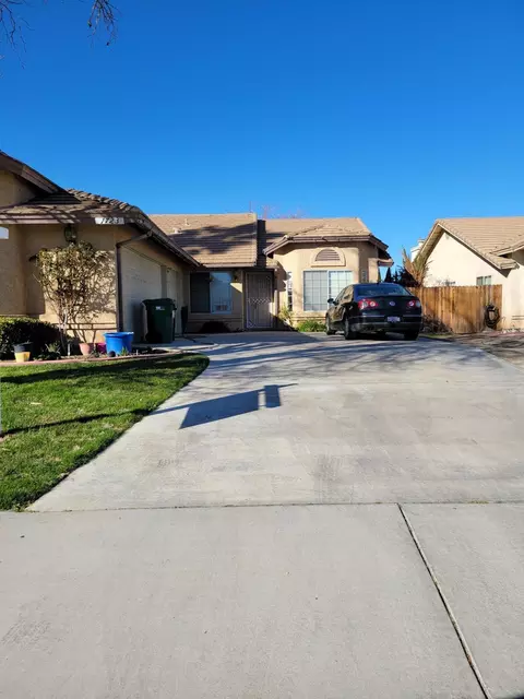 1723 Lightcap Street St, Lancaster, CA 93535 photo 1