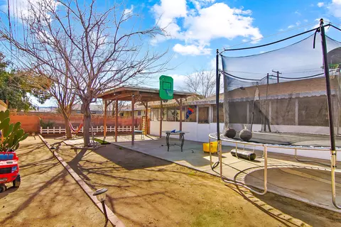 38544 35th St E, Palmdale, CA 93550 photo 12
