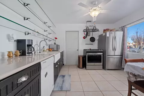 44327 Heaton Ave, Lancaster, CA 93534 photo 5
