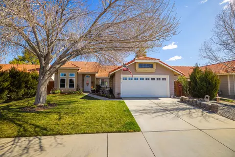 43236 27th St W, Lancaster, CA 93536 photo 1