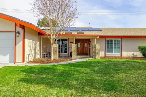 43922 Fenner Ave, Lancaster, CA 93536 photo 3