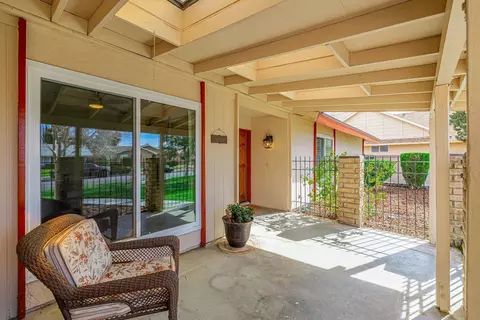 43922 Fenner Ave, Lancaster, CA 93536 photo 5