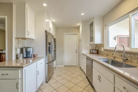 43922 Fenner Ave, Lancaster, CA 93536 photo 16