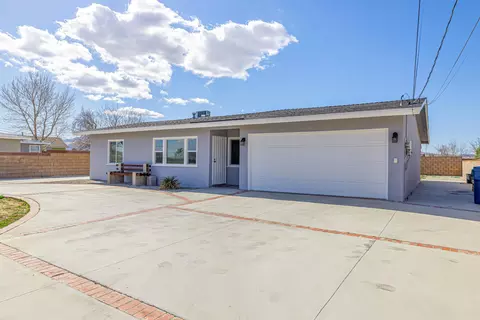42419 30th St W, Lancaster, CA 93536 photo 2