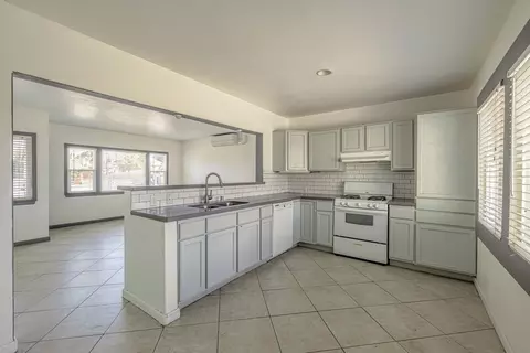42419 30th St W, Lancaster, CA 93536 photo 6